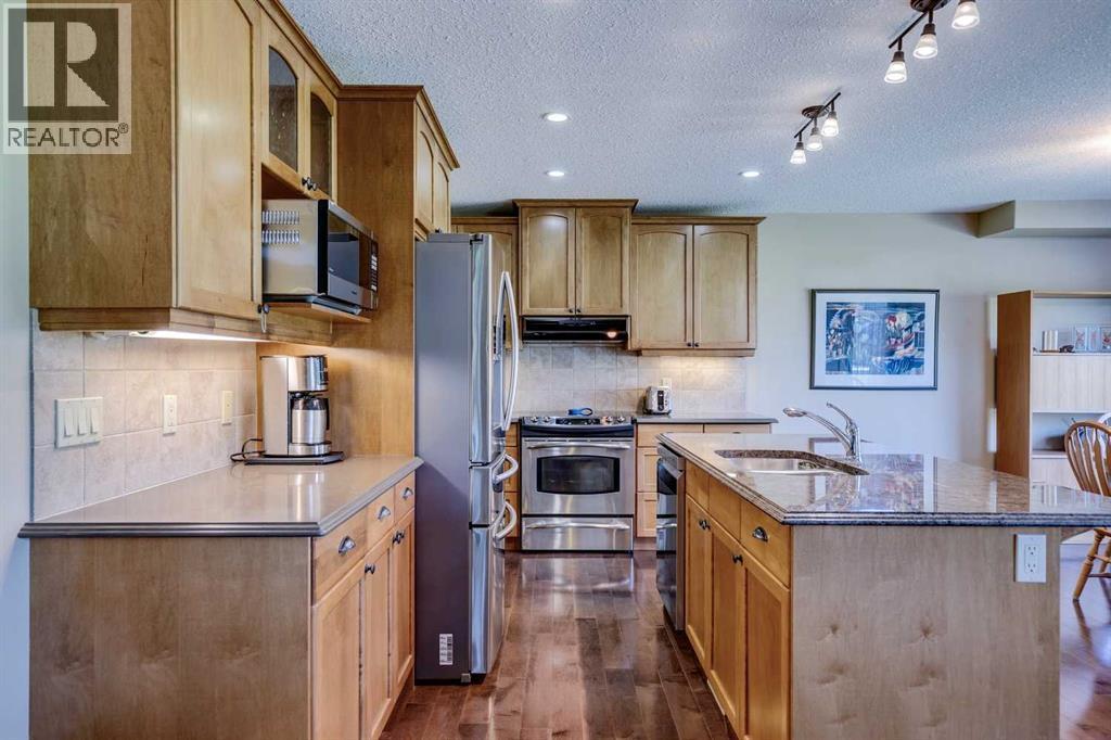 307 Crystal Green Rise, Okotoks, Alberta  T1S 2N5 - Photo 12 - A2282595