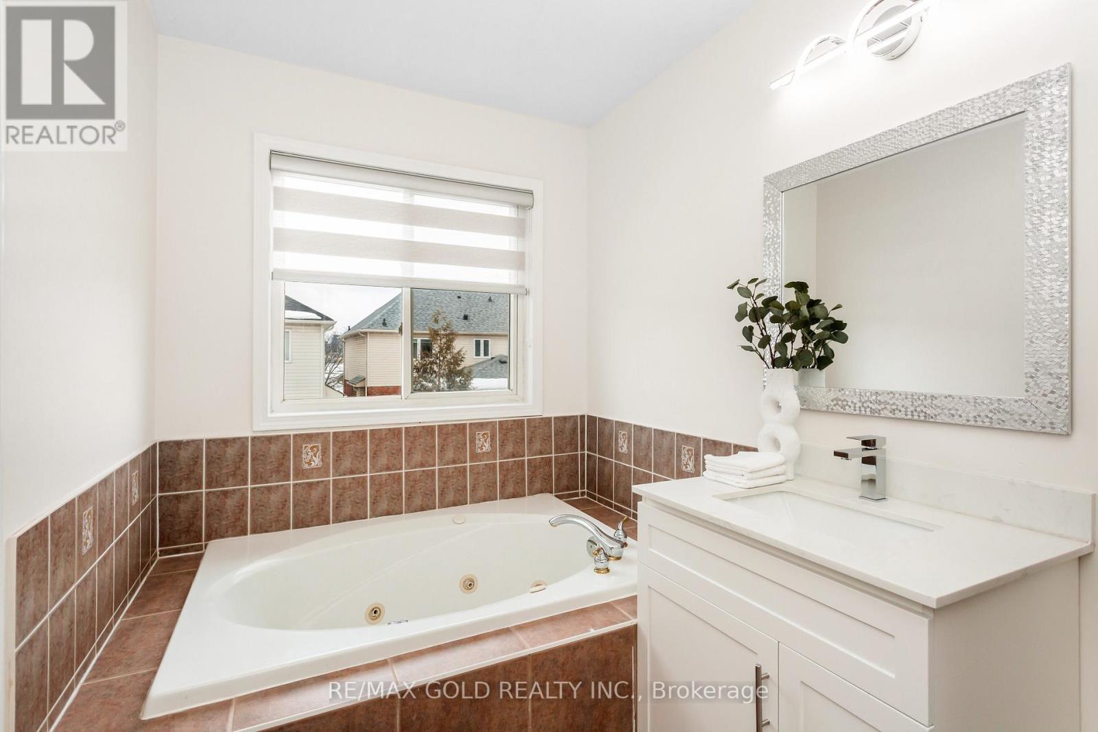 70 Livingston Road, Milton, Ontario  L9T 6B6 - Photo 33 - W12808800