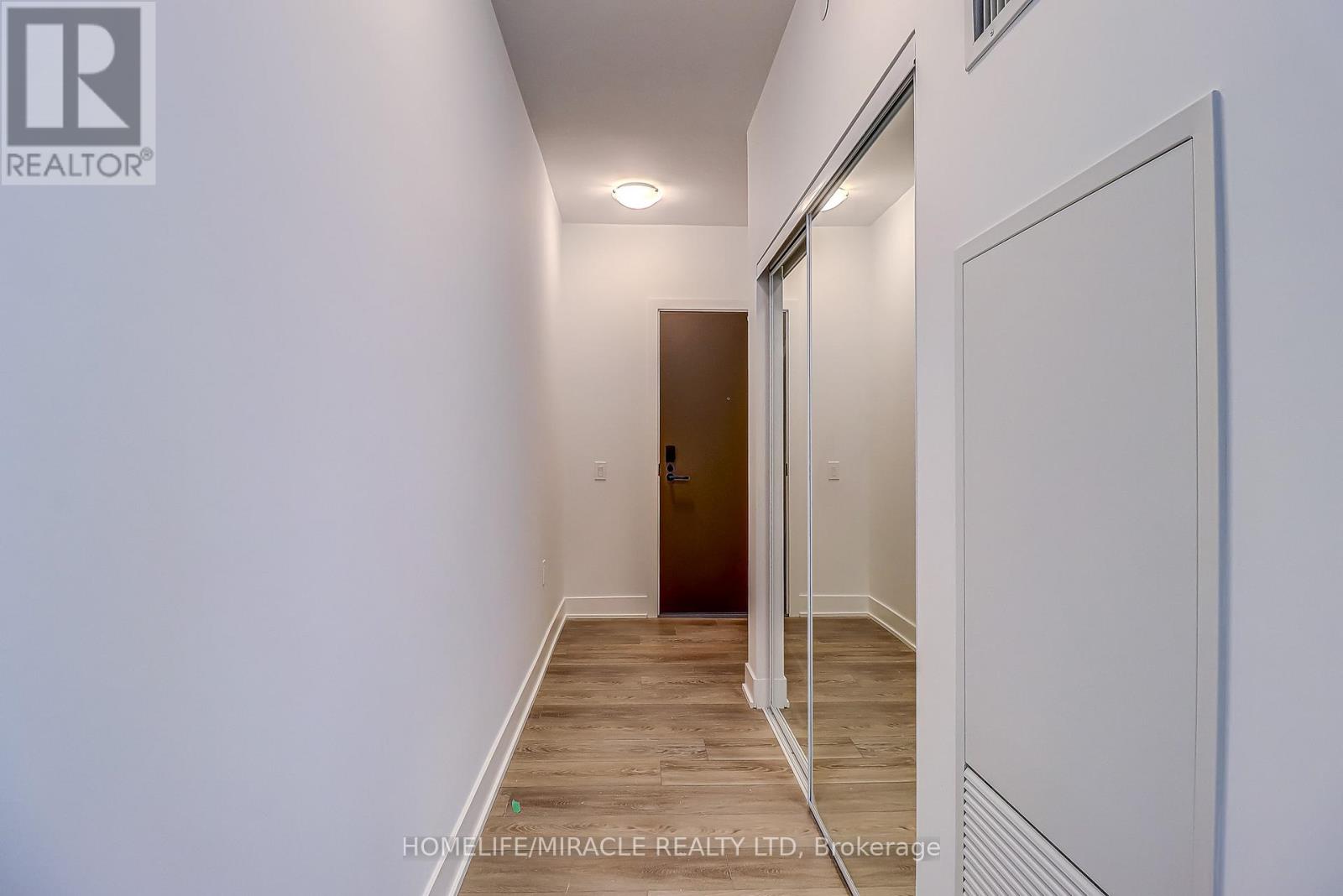 903 - 2088 James Street, Burlington, Ontario  L7R 0H2 - Photo 11 - W12809214