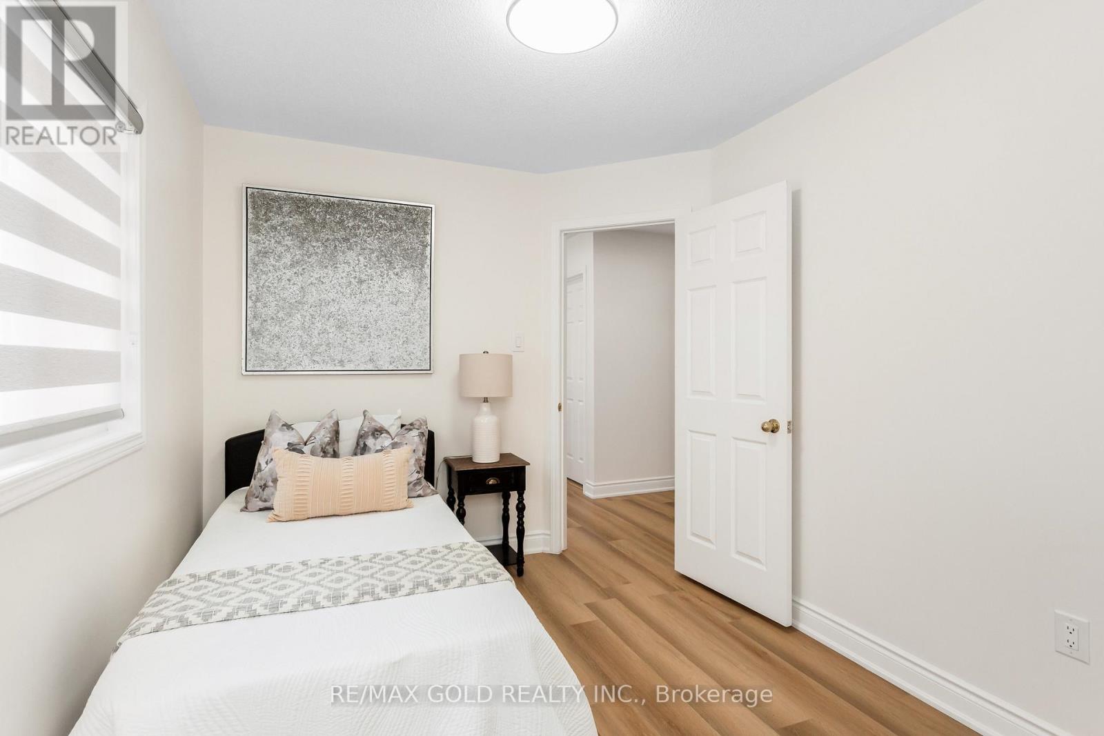 70 Livingston Road, Milton, Ontario  L9T 6B6 - Photo 36 - W12808800