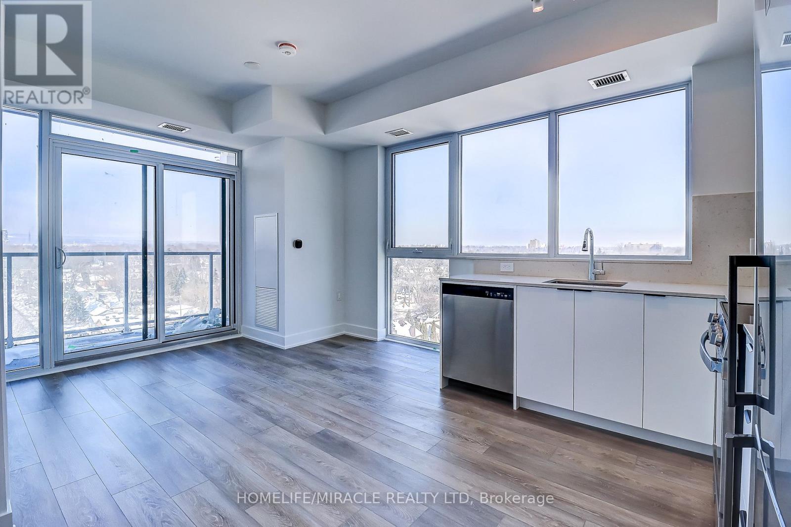 903 - 2088 James Street, Burlington, Ontario  L7R 0H2 - Photo 4 - W12809214