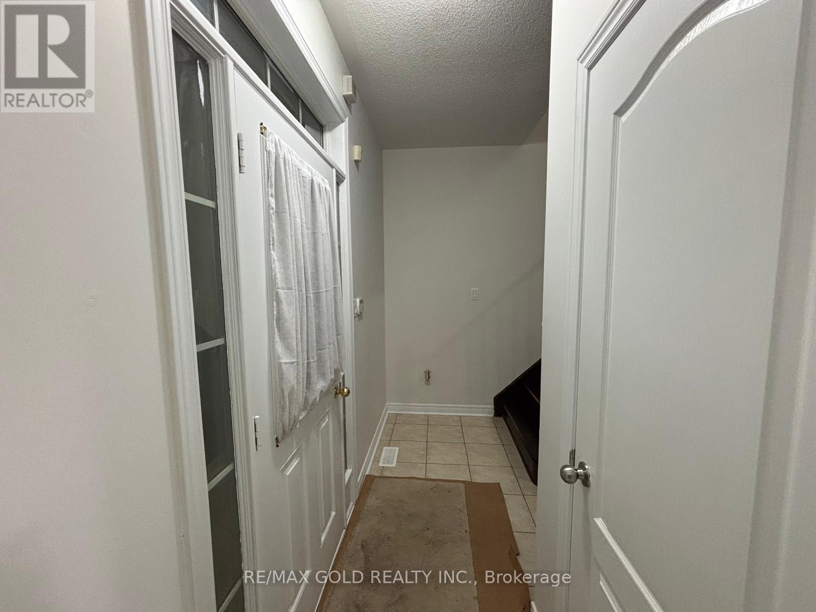 88 Lightcatcher Circle, Brampton, Ontario  L6P 3P4 - Photo 11 - W12809238