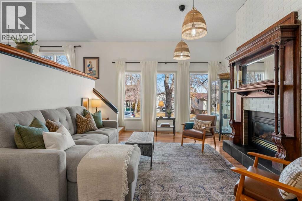 51 Berwick Hill Nw, Calgary, Alberta  T3K 1C4 - Photo 4 - A2287109