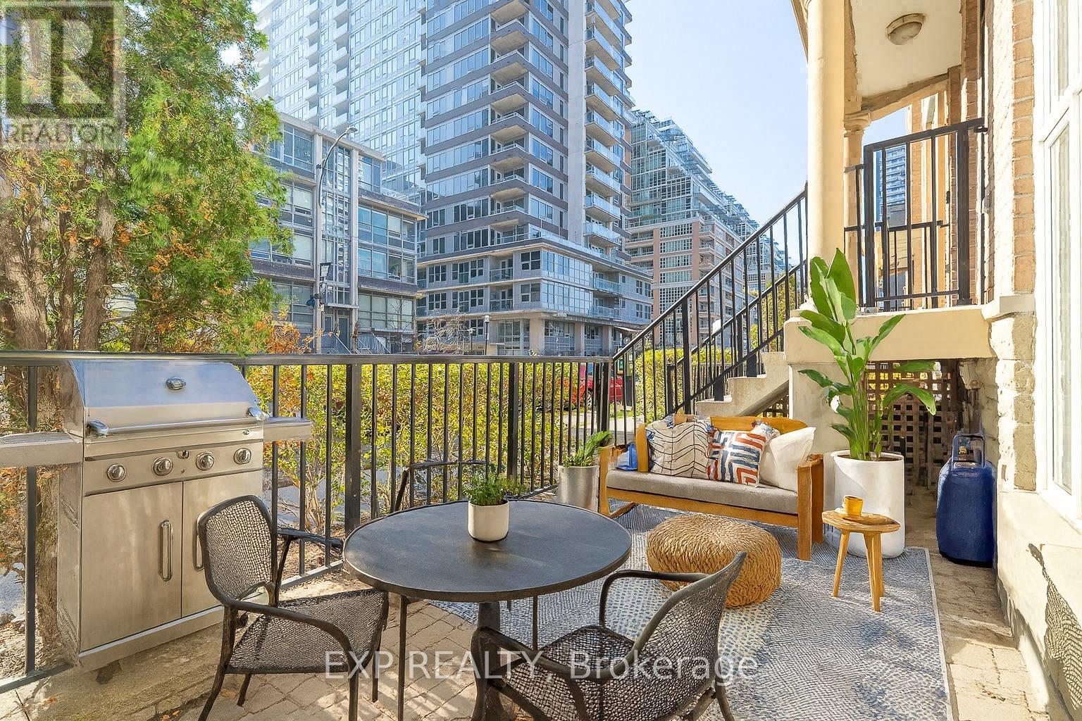 1111 - 50 EAST LIBERTY STREET, Toronto, Ontario