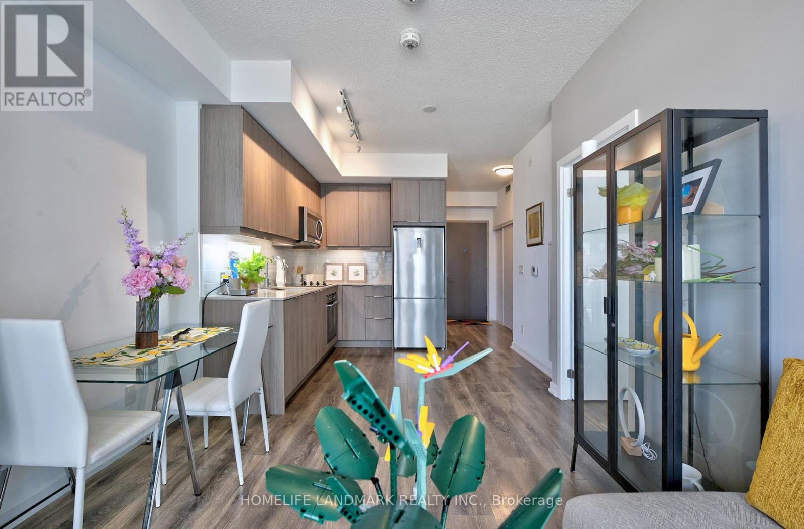 1103 - 32 Forest Manor Road, Toronto, Ontario  M2J 0H2 - Photo 9 - C12809924