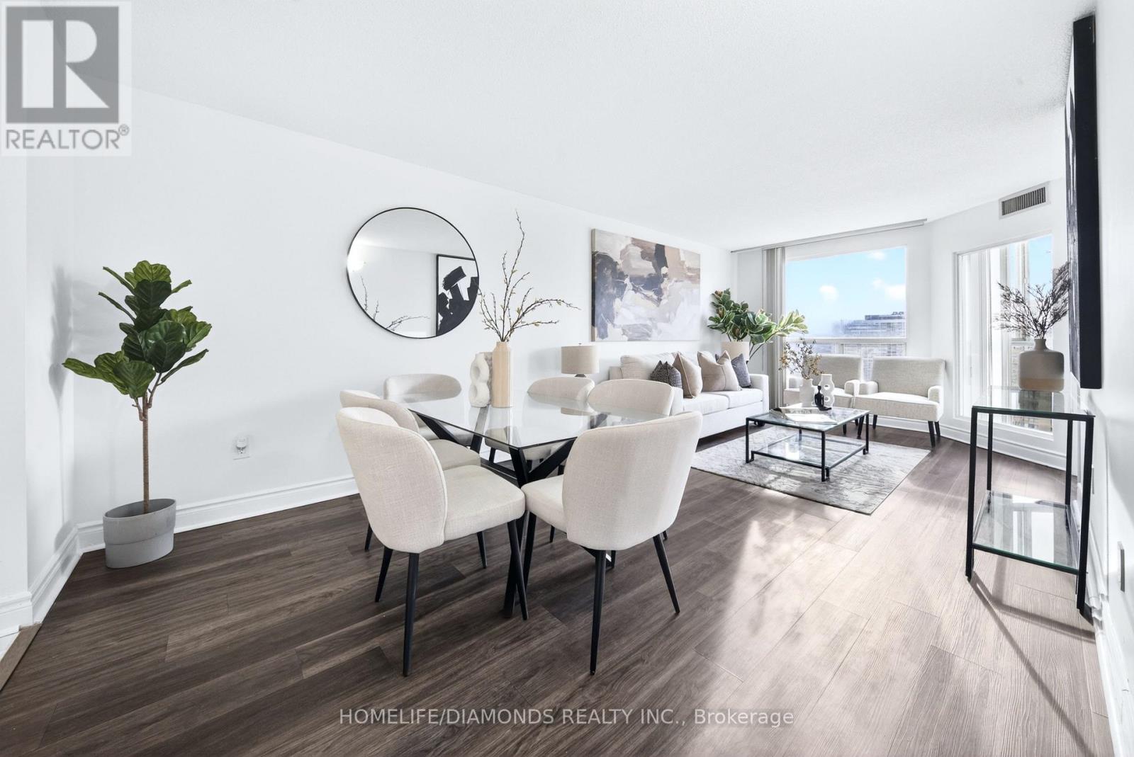 2002 - 5 Concorde Place, Toronto (Banbury-Don Mills), Ontario  M3C 3M8 - Photo 2 - C12809954