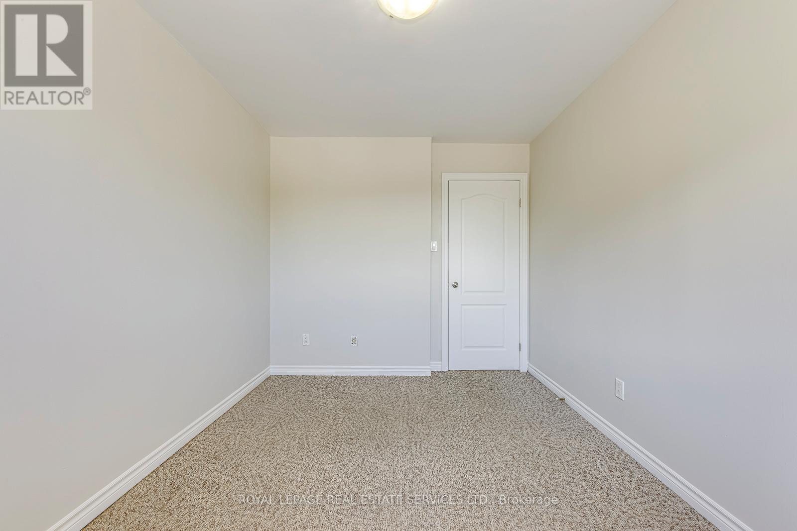 99 Martin Street, Milton (Om Old Milton), Ontario  L9T 2R3 - Photo 11 - W12809920