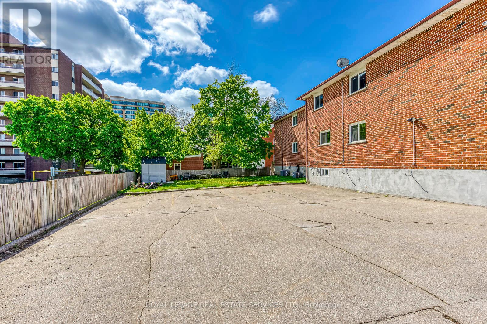 99 Martin Street, Milton (Om Old Milton), Ontario  L9T 2R3 - Photo 15 - W12809920