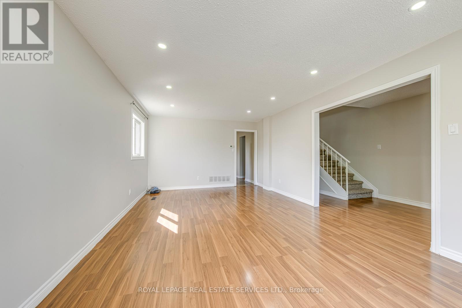 99 Martin Street, Milton (Om Old Milton), Ontario  L9T 2R3 - Photo 2 - W12809920