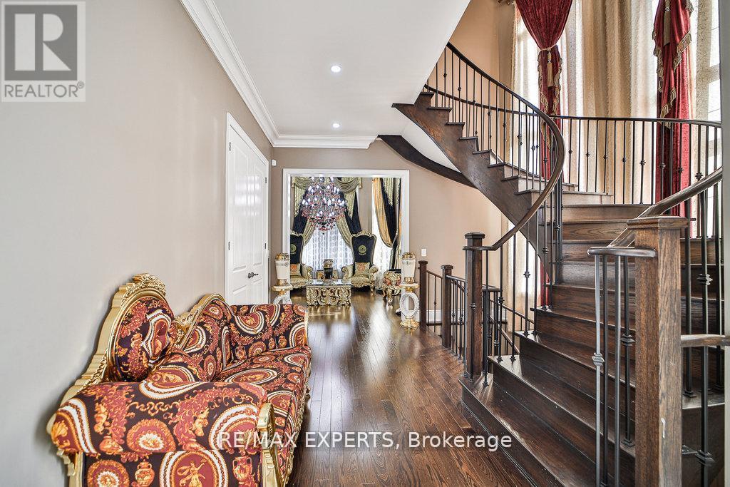 28 Pendergast Court, Brampton (Toronto Gore Rural Estate), Ontario  L6P 0H8 - Photo 15 - W12809950