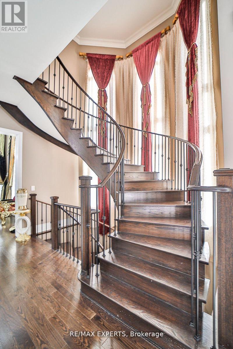 28 Pendergast Court, Brampton (Toronto Gore Rural Estate), Ontario  L6P 0H8 - Photo 16 - W12809950