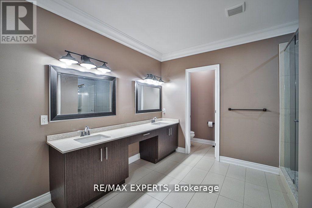 28 Pendergast Court, Brampton (Toronto Gore Rural Estate), Ontario  L6P 0H8 - Photo 20 - W12809950