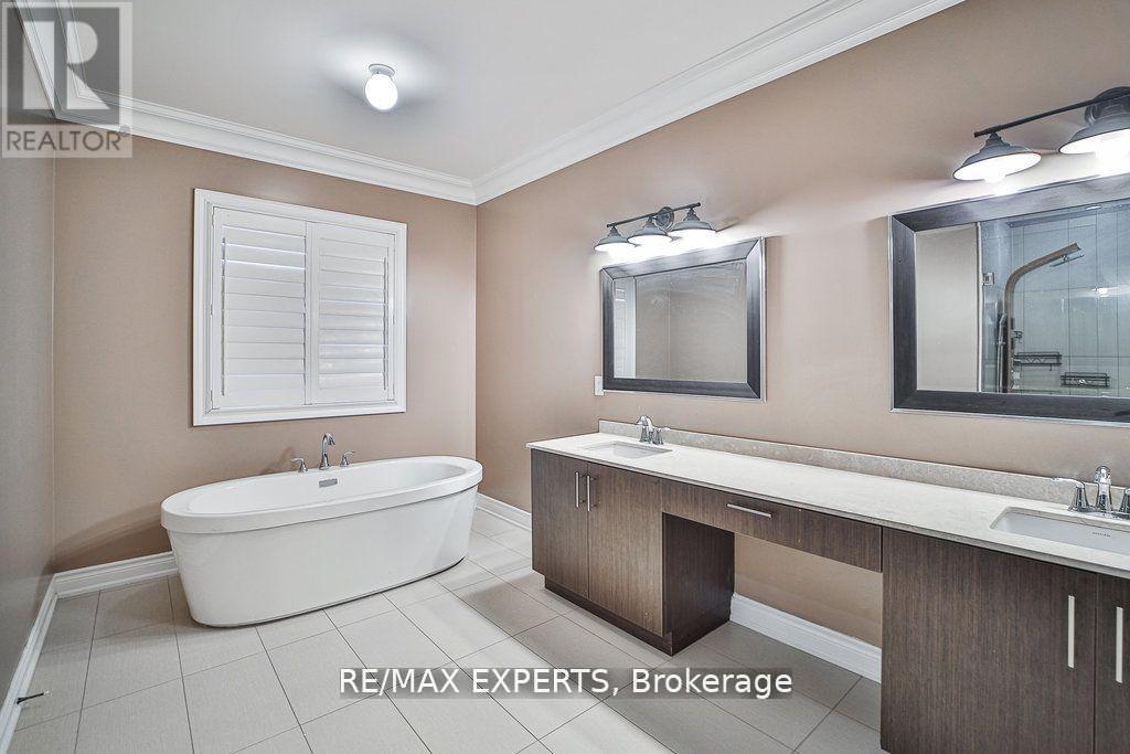 28 Pendergast Court, Brampton (Toronto Gore Rural Estate), Ontario  L6P 0H8 - Photo 21 - W12809950