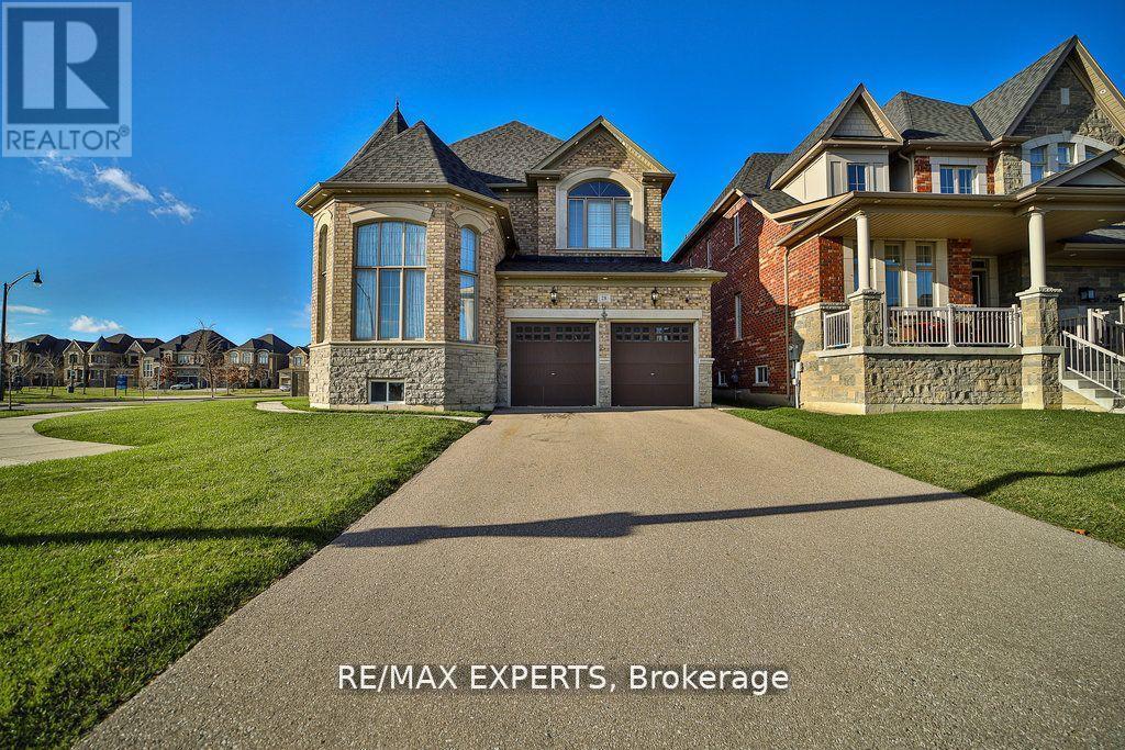28 Pendergast Court, Brampton (Toronto Gore Rural Estate), Ontario  L6P 0H8 - Photo 3 - W12809950