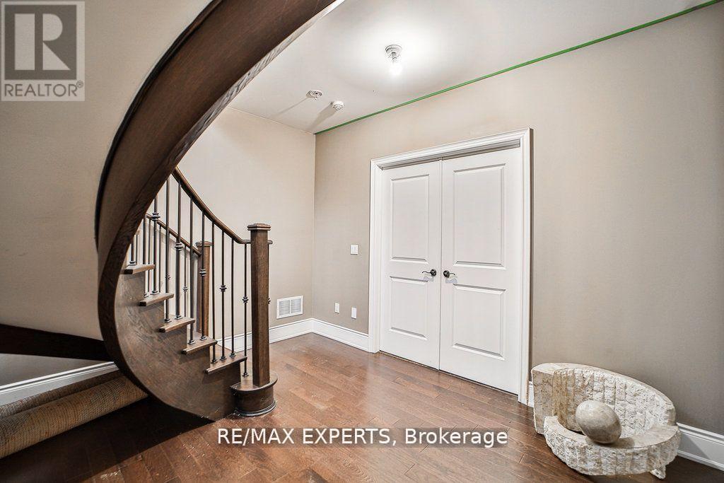 28 Pendergast Court, Brampton (Toronto Gore Rural Estate), Ontario  L6P 0H8 - Photo 31 - W12809950