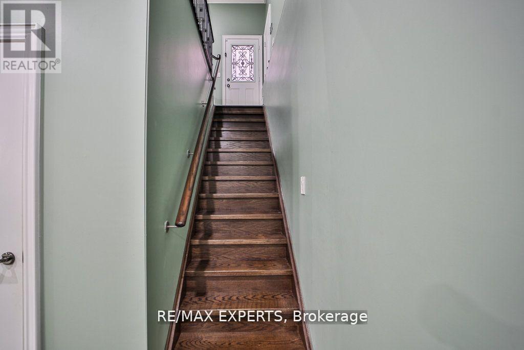 28 Pendergast Court, Brampton (Toronto Gore Rural Estate), Ontario  L6P 0H8 - Photo 42 - W12809950