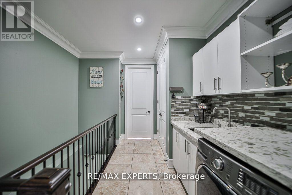 28 Pendergast Court, Brampton (Toronto Gore Rural Estate), Ontario  L6P 0H8 - Photo 44 - W12809950