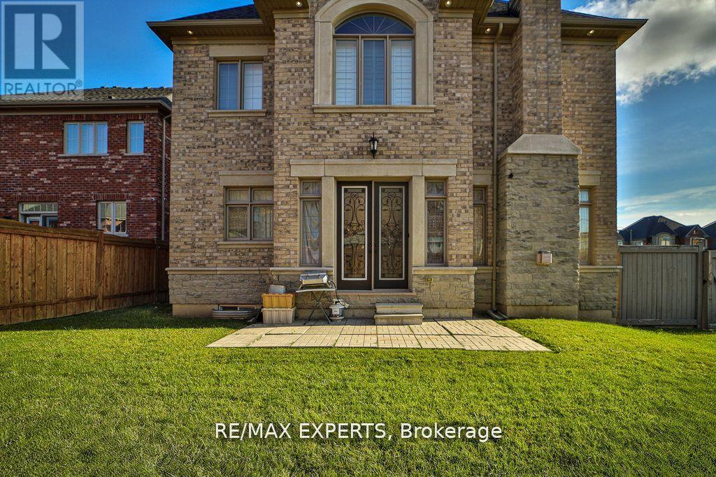 28 Pendergast Court, Brampton (Toronto Gore Rural Estate), Ontario  L6P 0H8 - Photo 46 - W12809950