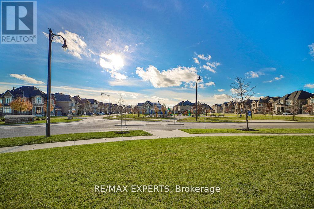 28 Pendergast Court, Brampton (Toronto Gore Rural Estate), Ontario  L6P 0H8 - Photo 50 - W12809950