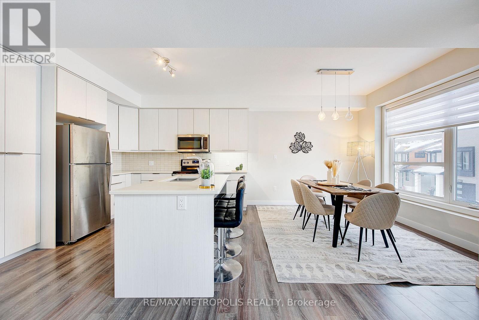 996 - 996 West Village Square, London North (North M), Ontario  N6H 0J7 - Photo 16 - X12809948