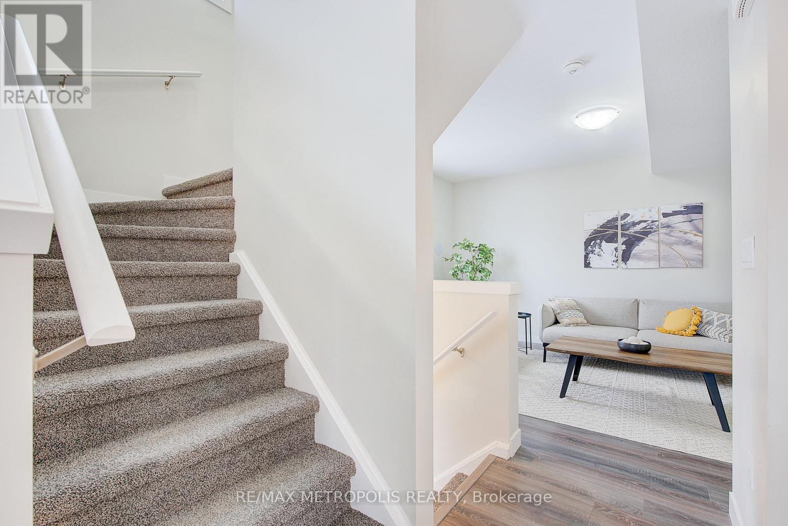 996 - 996 West Village Square, London North (North M), Ontario  N6H 0J7 - Photo 26 - X12809948