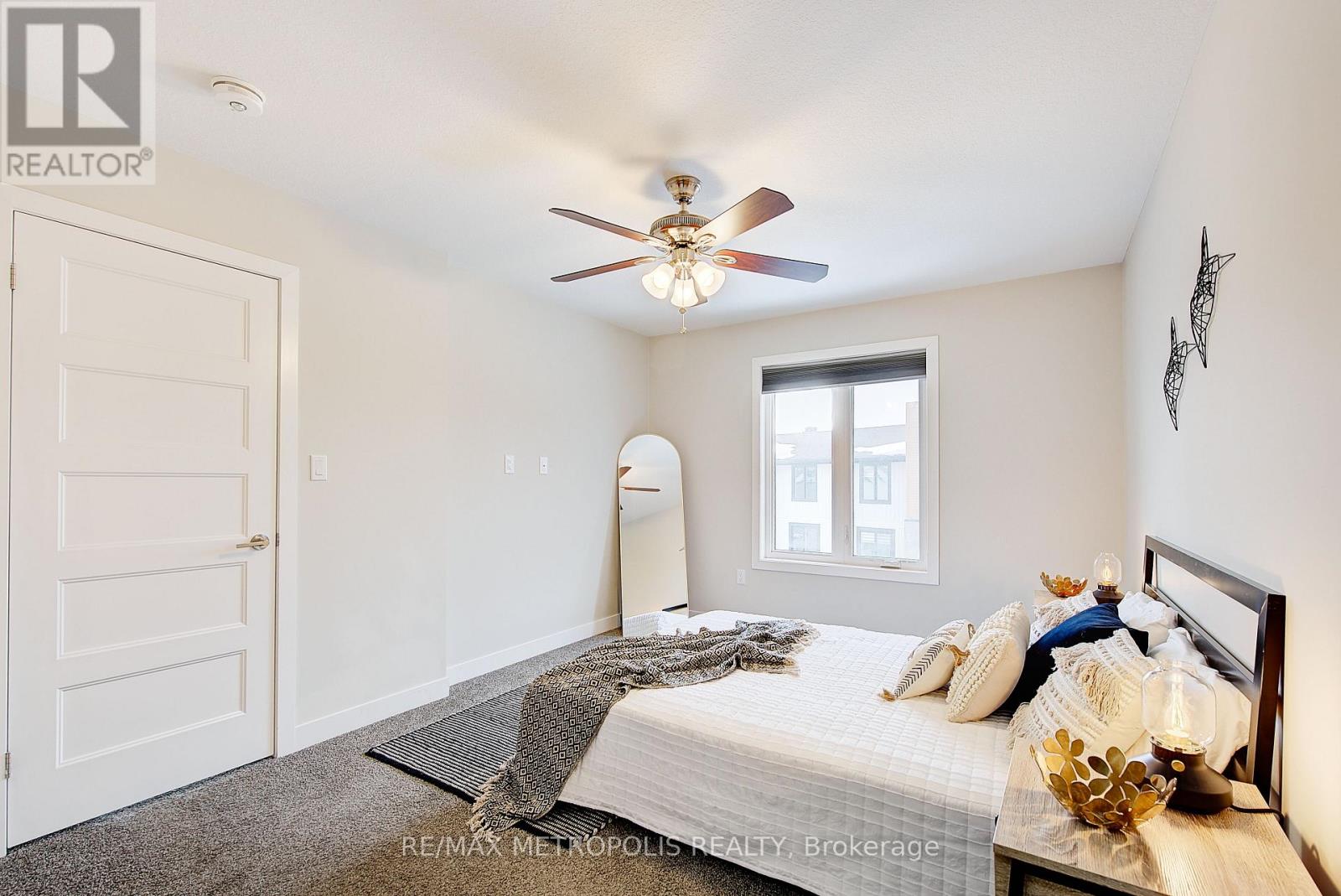 996 - 996 West Village Square, London North (North M), Ontario  N6H 0J7 - Photo 34 - X12809948