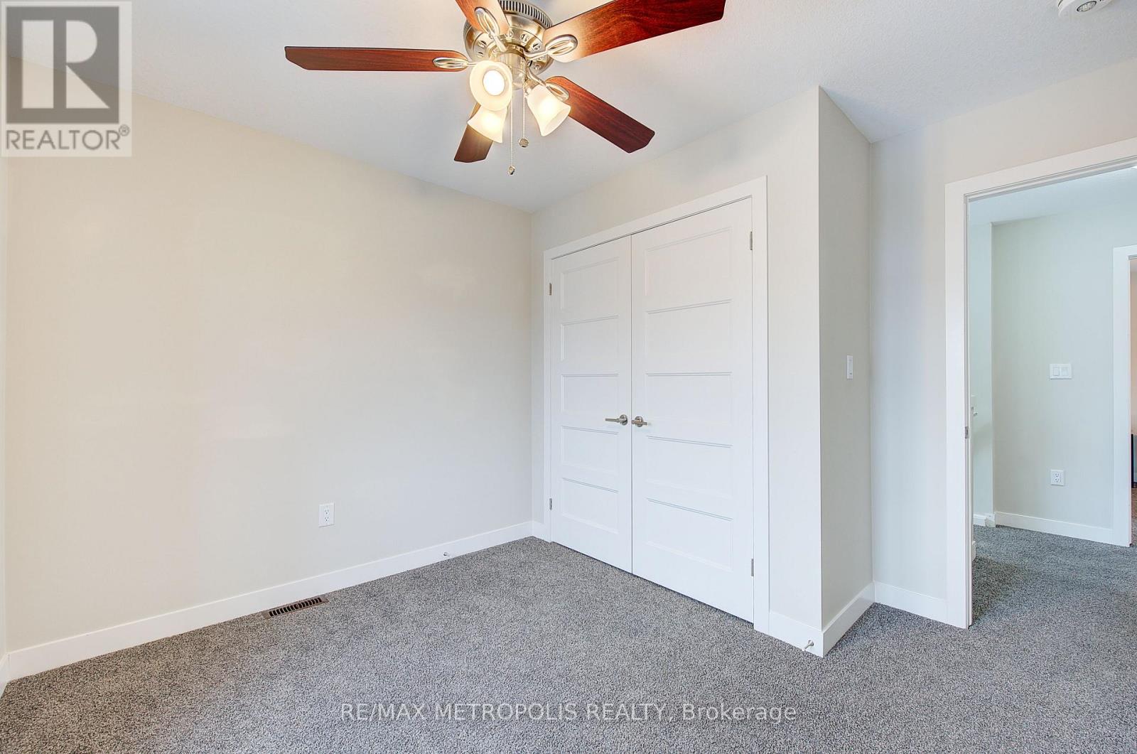 996 - 996 West Village Square, London North (North M), Ontario  N6H 0J7 - Photo 36 - X12809948