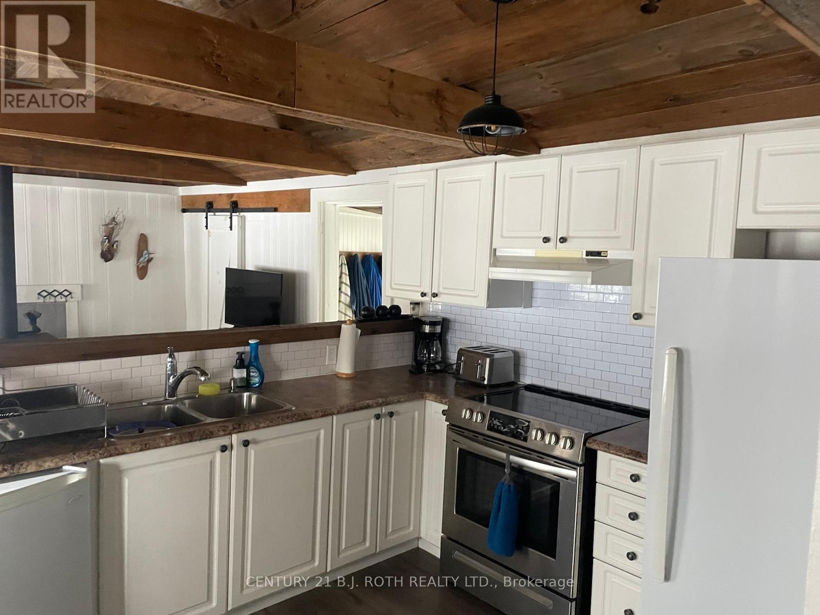 24-Sr409 Severn River, Muskoka Lakes, Ontario  P0E 1G0 - Photo 21 - X12805374