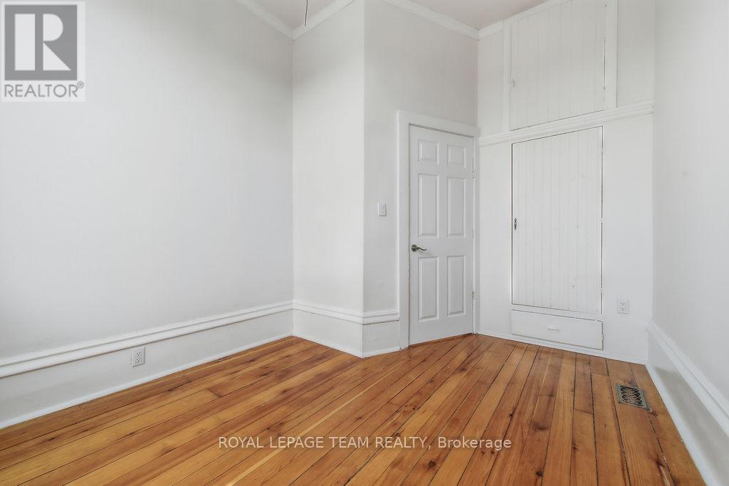 4 Elgin Street W, Arnprior, Ontario  K7S 1N3 - Photo 15 - X12809964