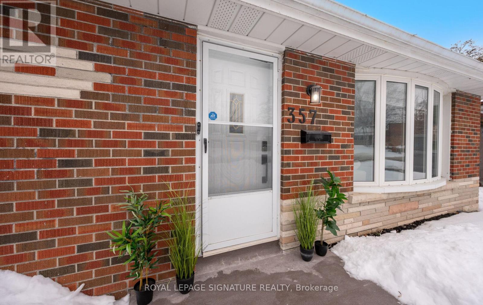 357 Rossland Road E, Oshawa, Ontario  L1G 2X2 - Photo 5 - E12809906