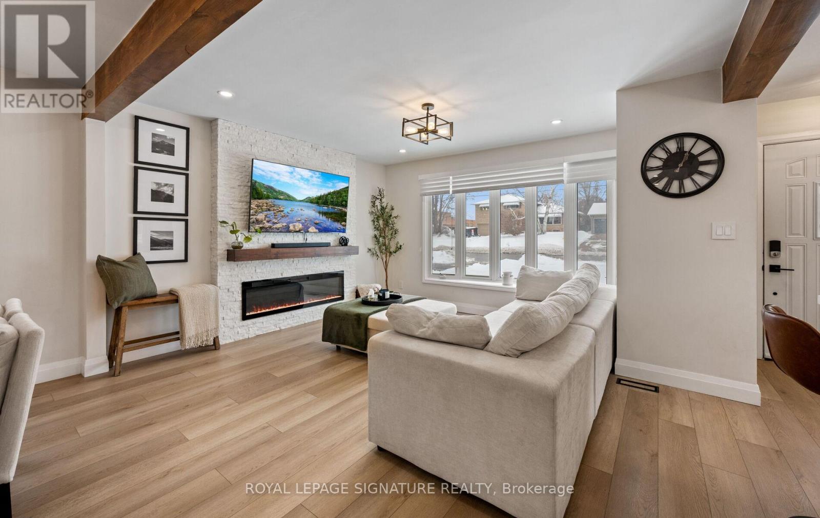 357 Rossland Road E, Oshawa, Ontario  L1G 2X2 - Photo 8 - E12809906