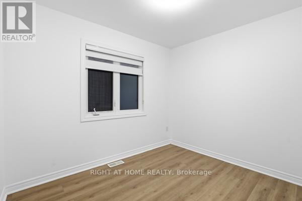 1366 Farmstead Drive, Milton, Ontario  L9T 7K6 - Photo 15 - W12809968