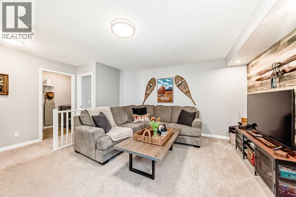 35 Emberside Garden, Cochrane, Alberta  T4C 2L9 - Photo 27 - A2285541