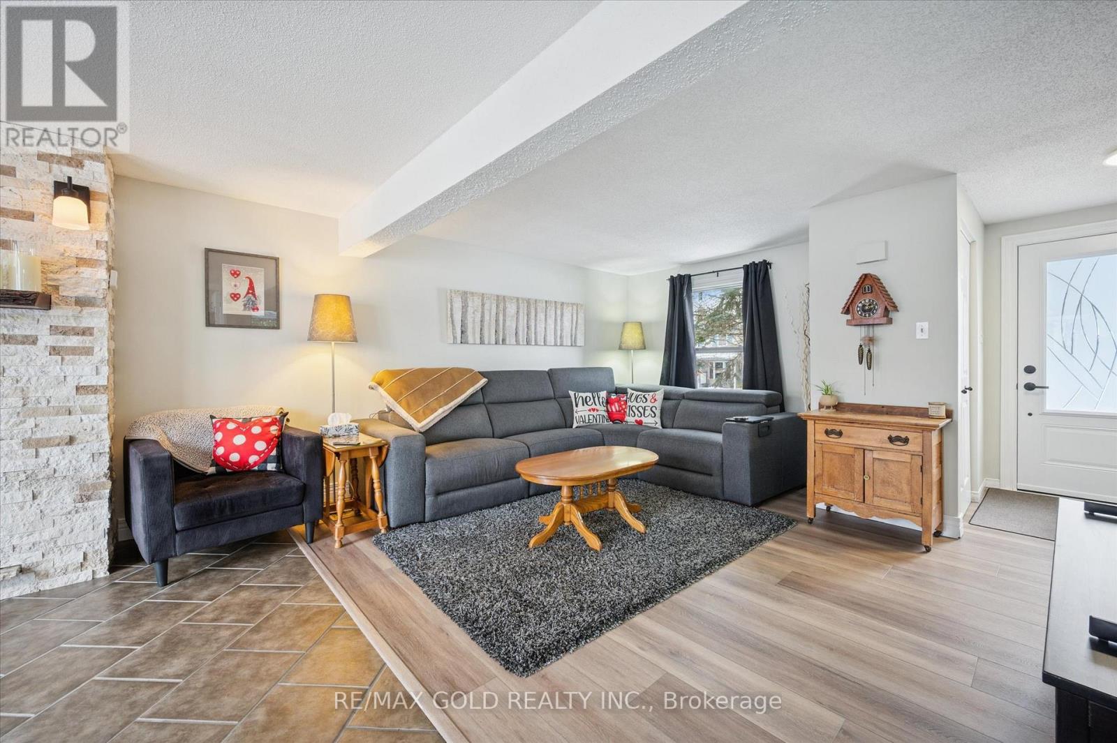 33 Chesterton Lane, Guelph, Ontario  N1E 6S8 - Photo 8 - X12809970