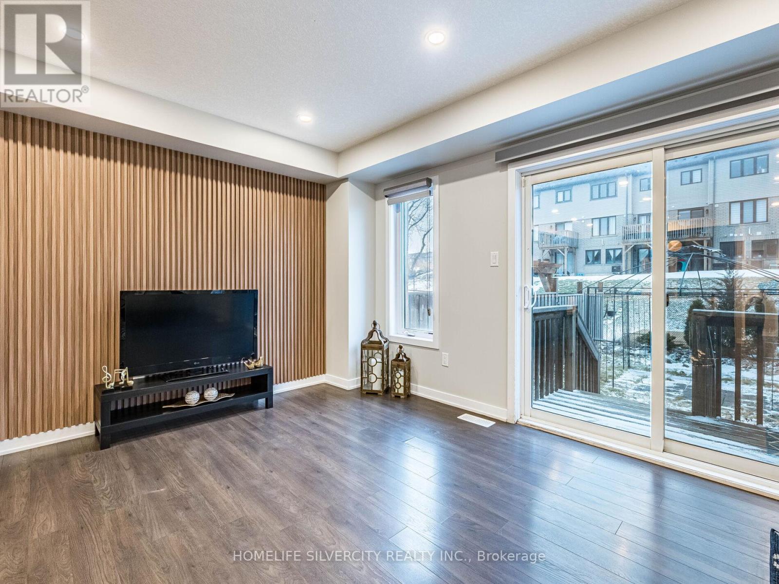 98 Crafter Crescent, Hamilton, Ontario  L8J 2V5 - Photo 16 - X12809972