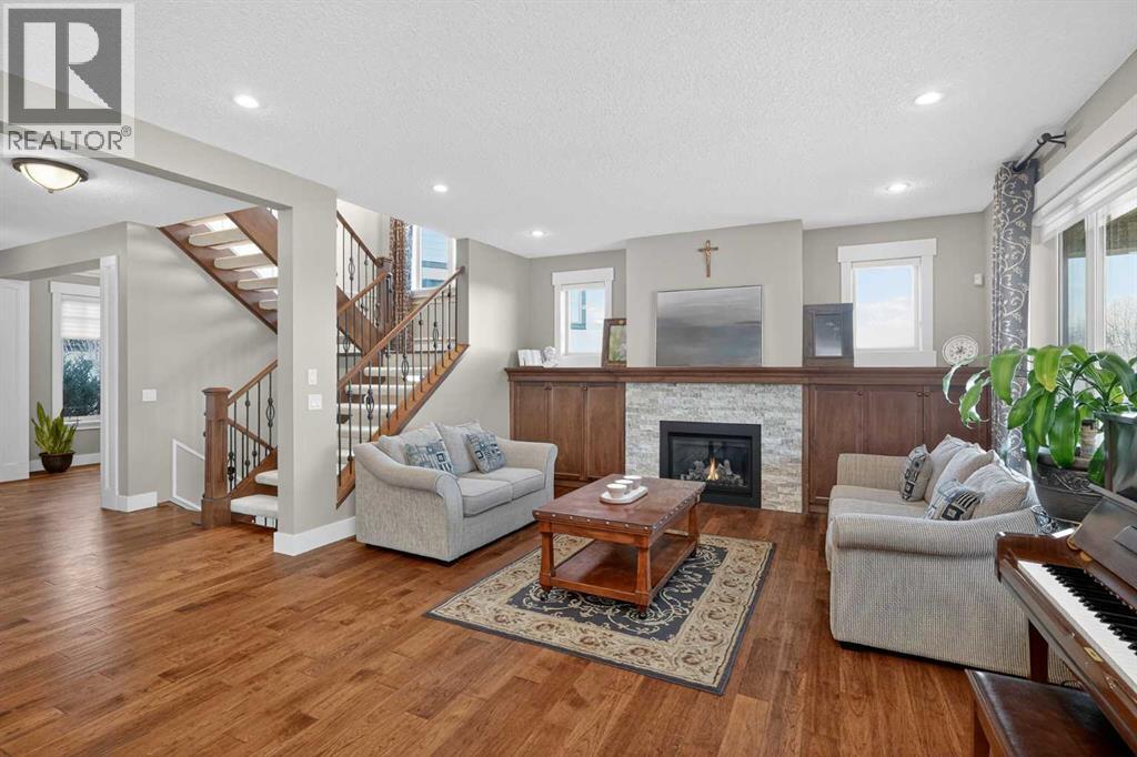 72 Rockcliff Grove Nw, Calgary, Alberta  T3G 0C8 - Photo 5 - A2281332