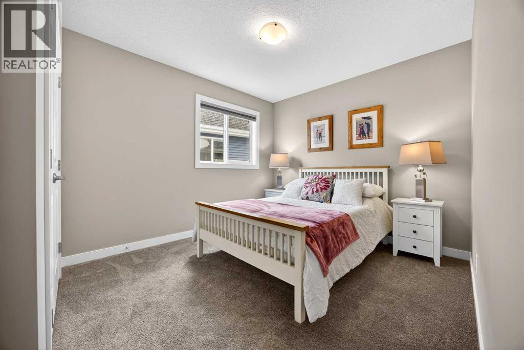 144 Sundown View, Cochrane, Alberta  T4C 2N9 - Photo 34 - A2286035