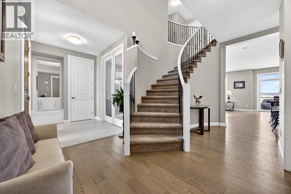 144 Sundown View, Cochrane, Alberta  T4C 2N9 - Photo 21 - A2286035