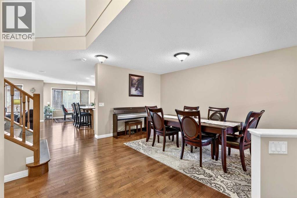 575 Everbrook Way Sw, Calgary, Alberta  T2Y 0J2 - Photo 3 - A2287713