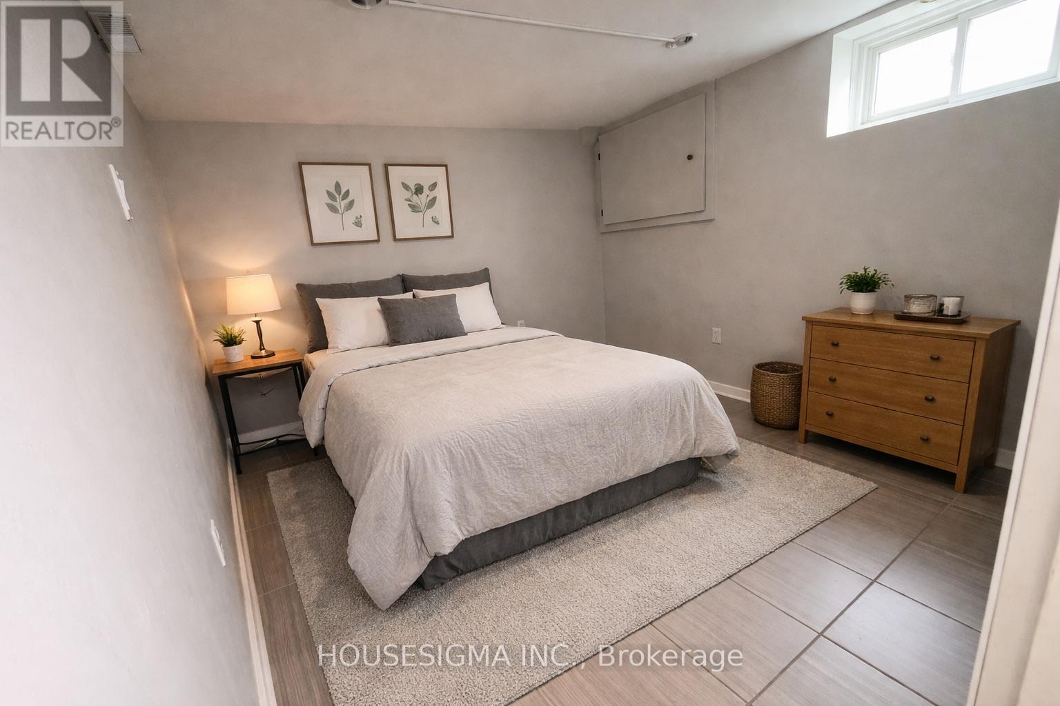 Photo 21 of 25 for 1227 Trafalgar Street