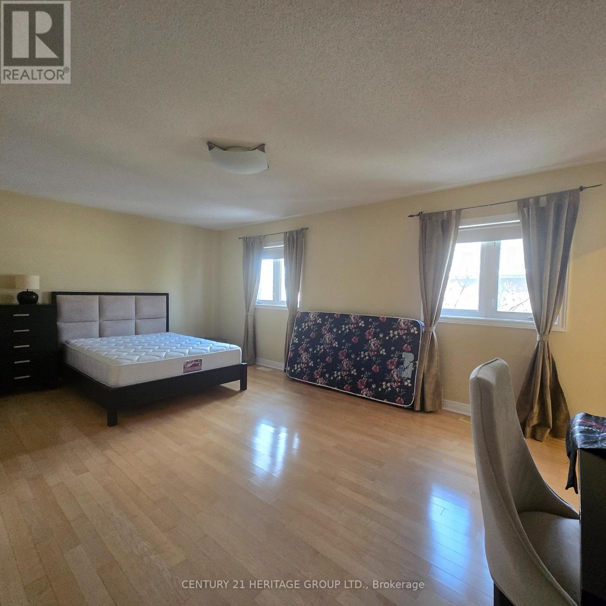 54 Farnham Drive, Richmond Hill, Ontario  L4B 4E7 - Photo 28 - N12641922