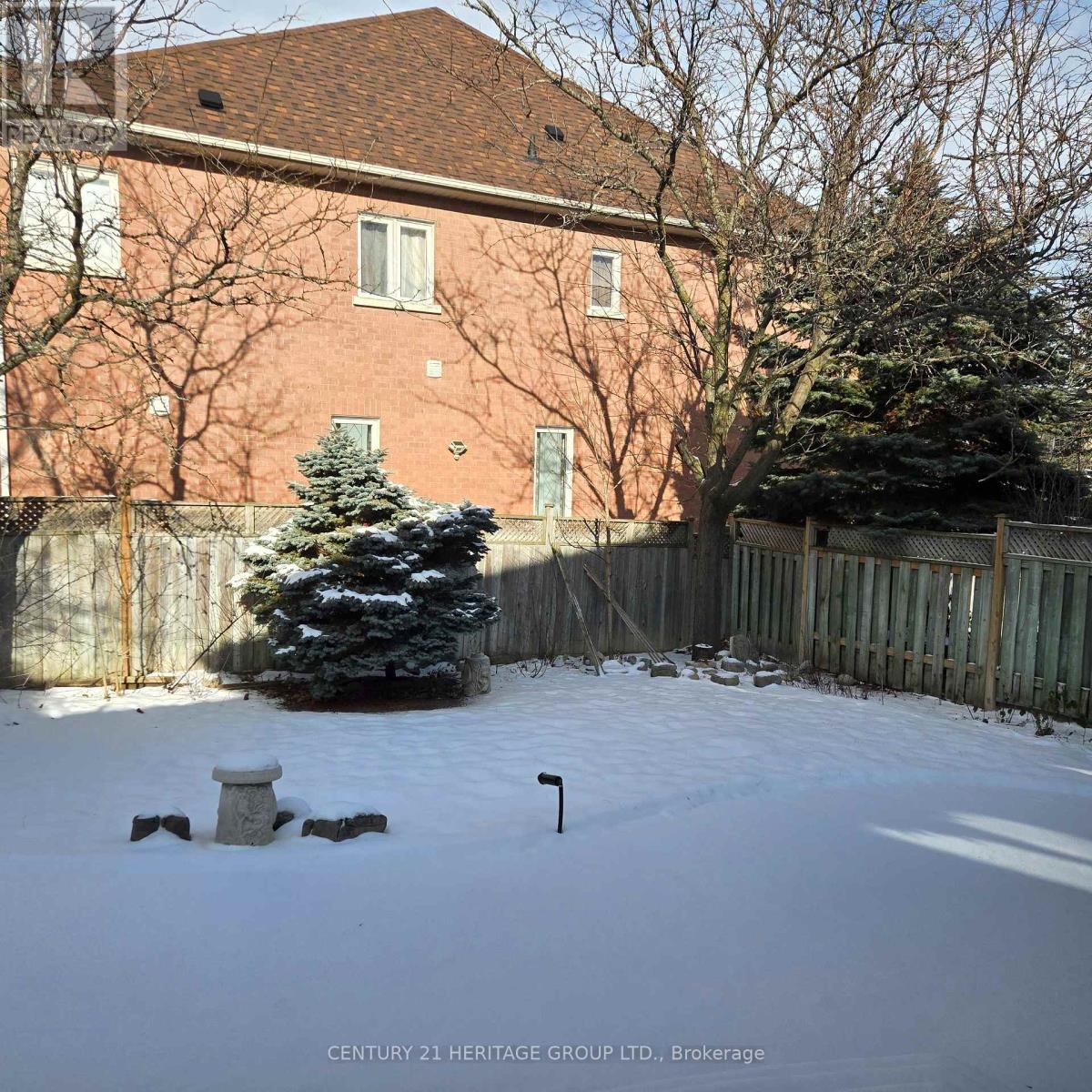 54 Farnham Drive, Richmond Hill, Ontario  L4B 4E7 - Photo 38 - N12641922