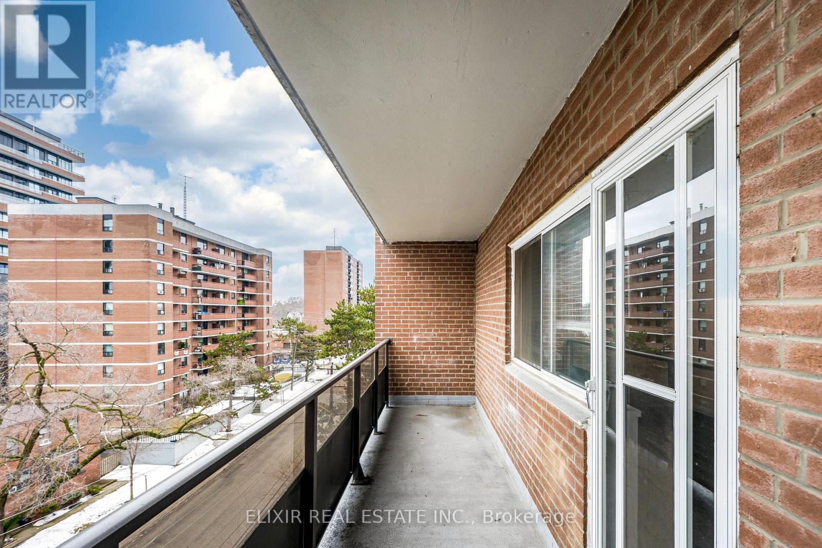 605 - 15 Elizabeth Street N, Mississauga, Ontario  L5G 2Z3 - Photo 22 - W12808012