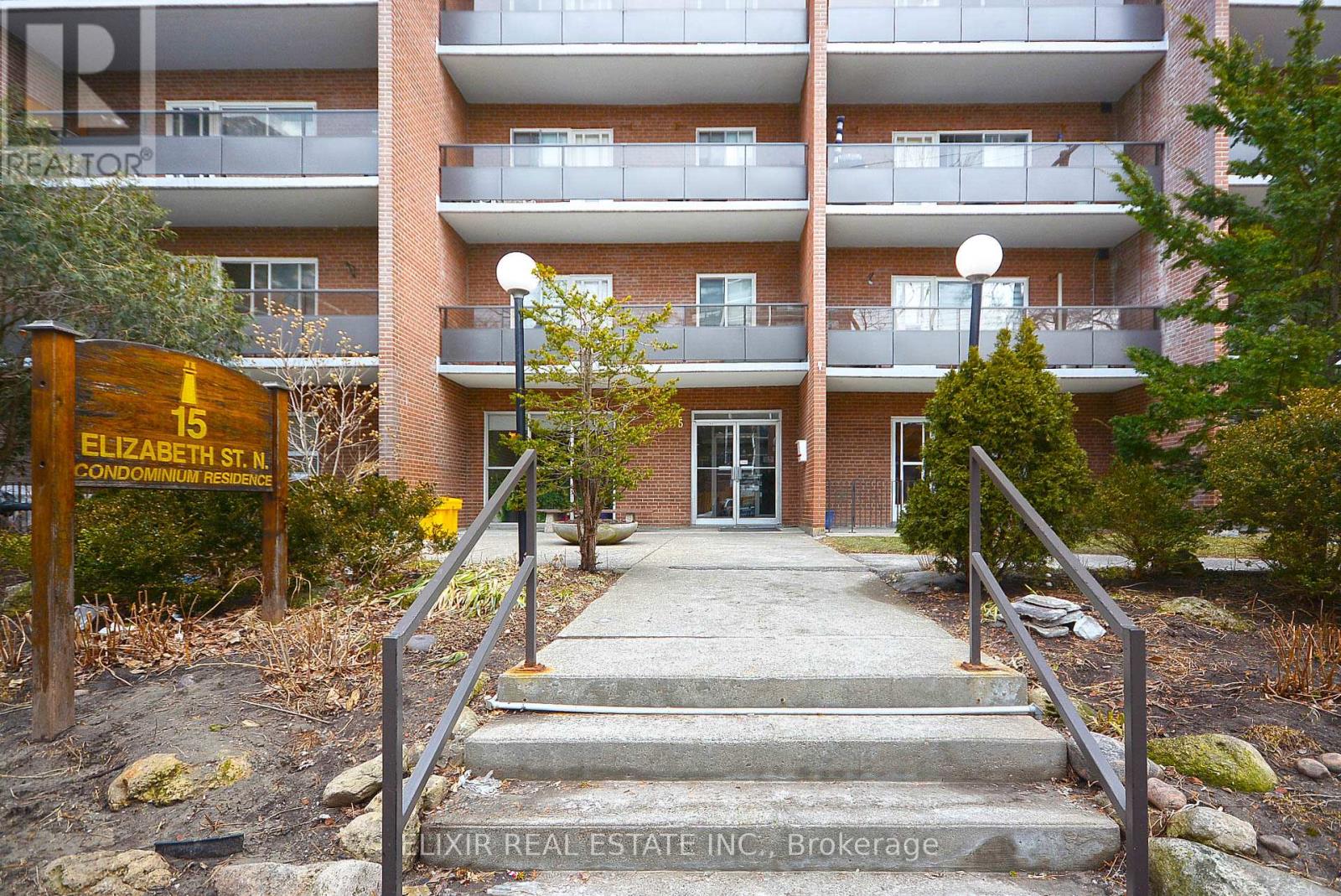 605 - 15 Elizabeth Street N, Mississauga, Ontario  L5G 2Z3 - Photo 4 - W12808012