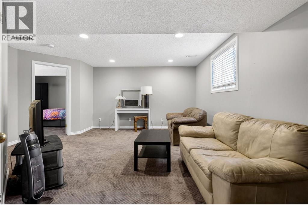 327 Chaparral Drive Se, Calgary, Alberta  T2X 3M1 - Photo 30 - A2286866