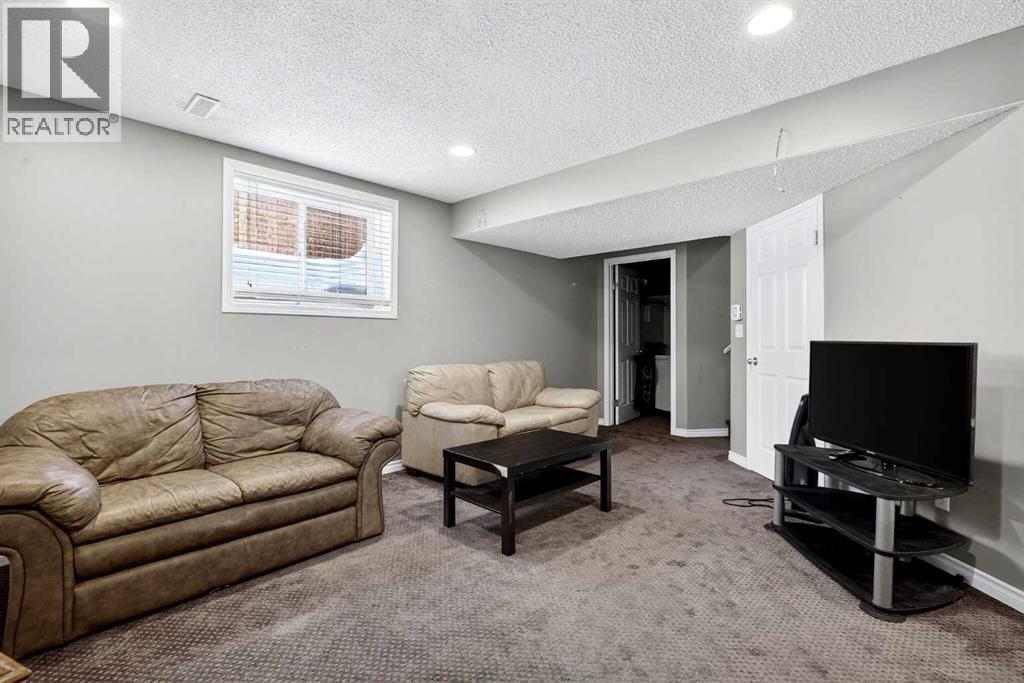 327 Chaparral Drive Se, Calgary, Alberta  T2X 3M1 - Photo 29 - A2286866