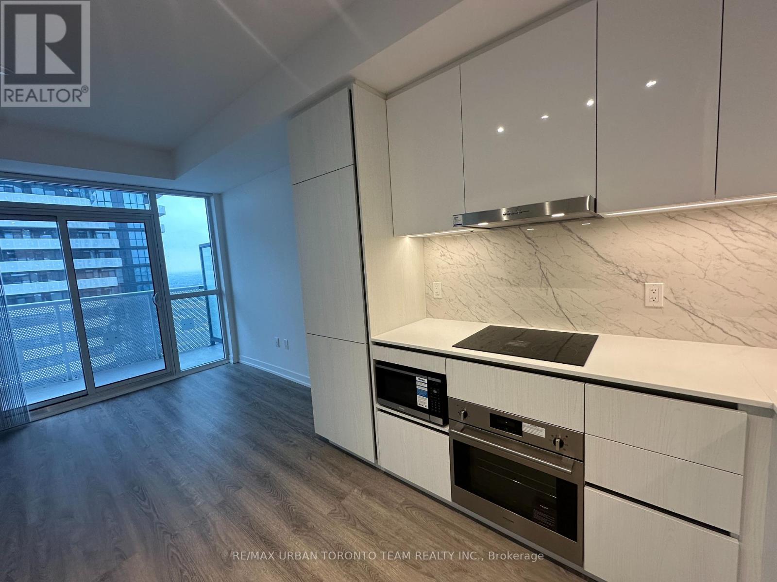 4215 - 8 Interchange Way, Vaughan (Vaughan Corporate Centre), Ontario  L4K 5Z7 - Photo 10 - N12809984