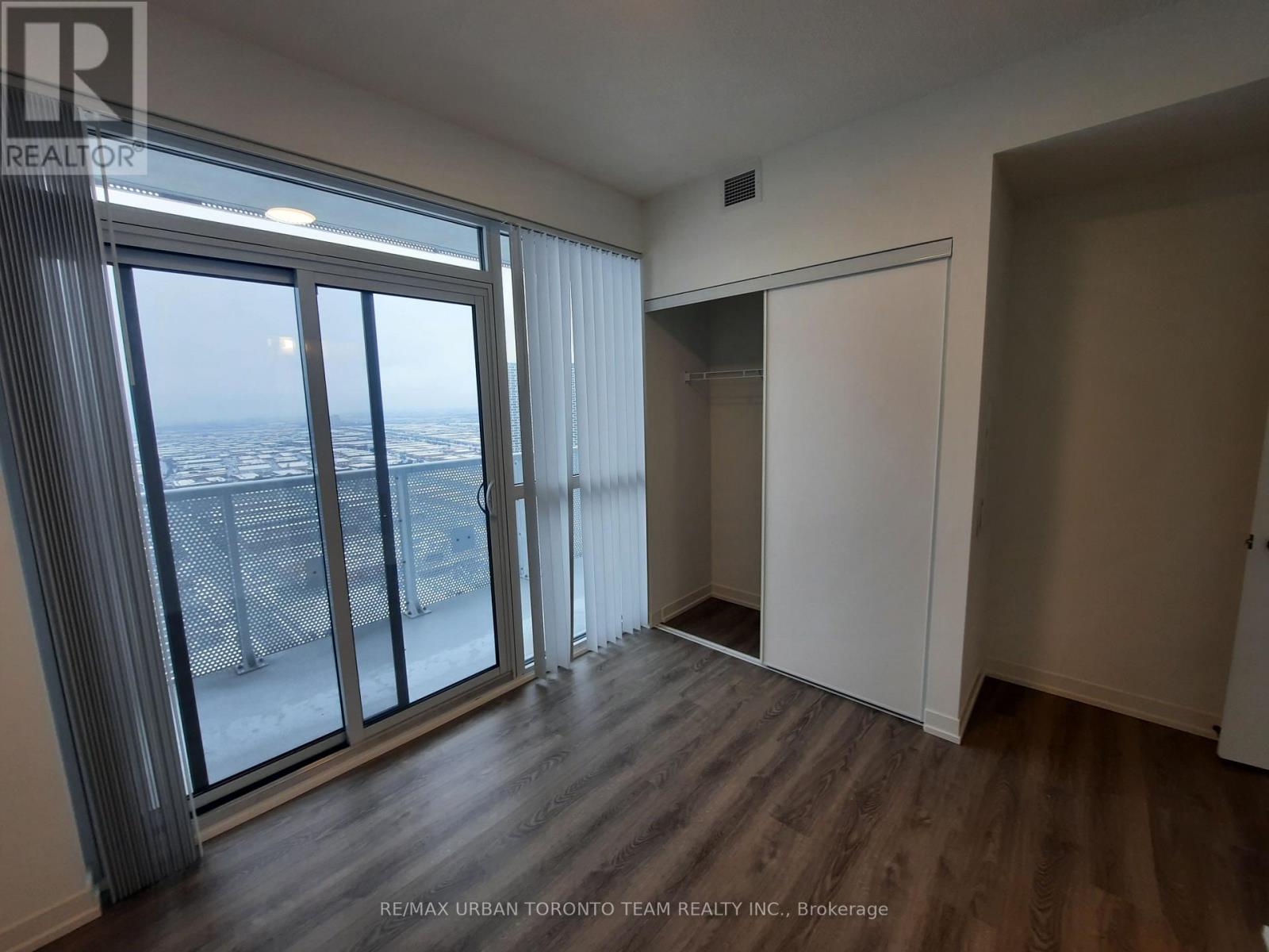 4806 - 8 Interchange Way, Vaughan (Vaughan Corporate Centre), Ontario  L4K 5Z7 - Photo 12 - N12810000