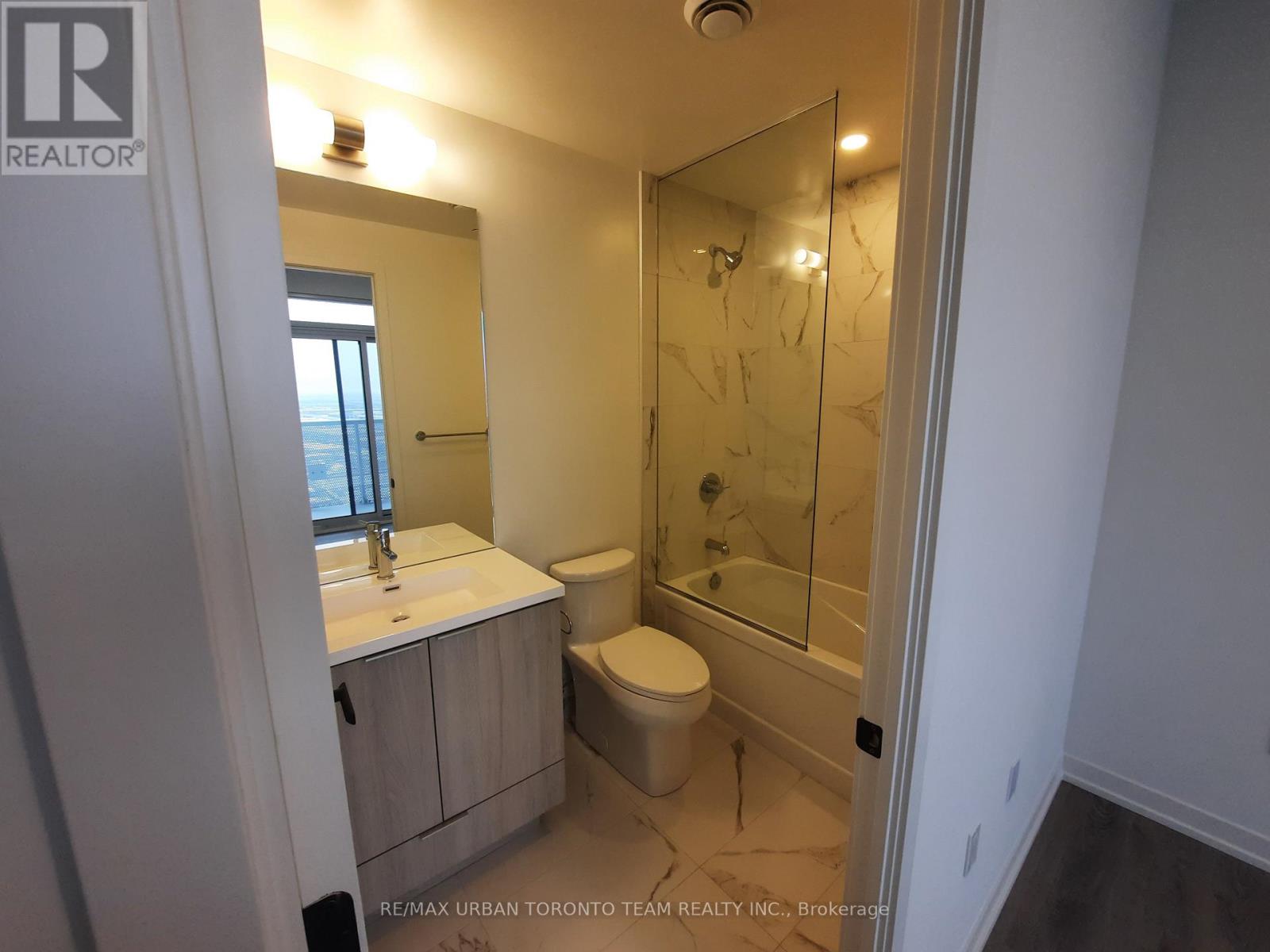 4806 - 8 Interchange Way, Vaughan (Vaughan Corporate Centre), Ontario  L4K 5Z7 - Photo 13 - N12810000