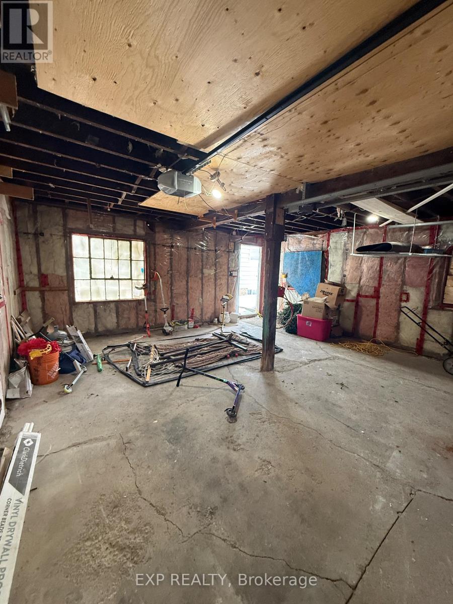 Garage - 89 College Street E, Belleville, Ontario  K8P 2E8 - Photo 3 - X12808240